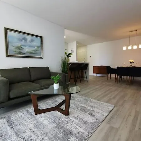 Apartment Happy Uptown 13